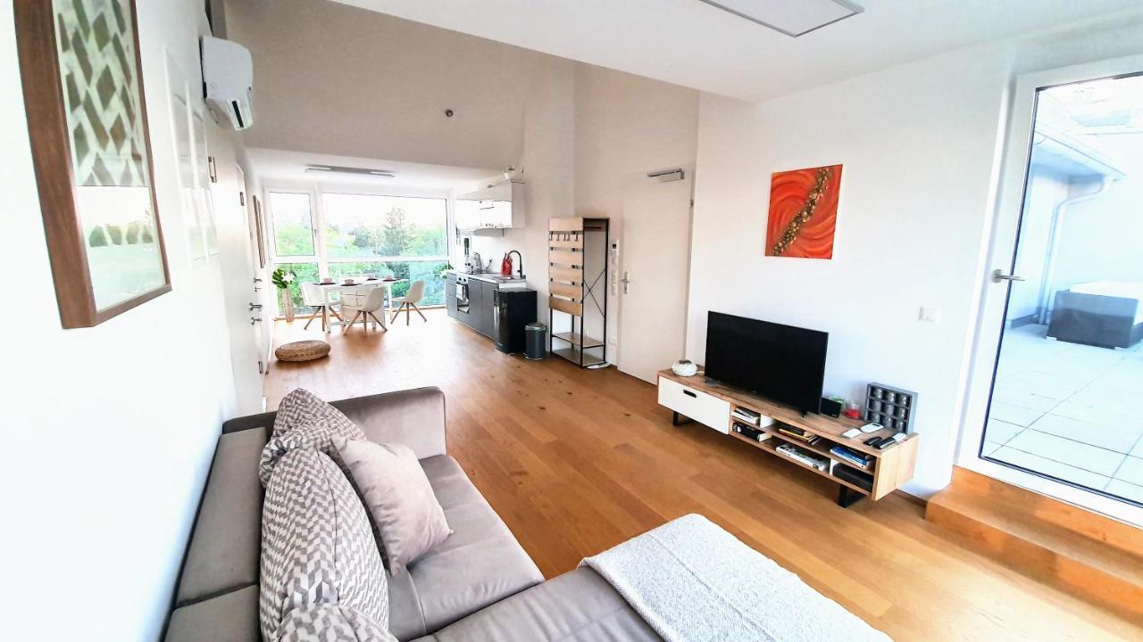 Rooftop Terrace, Free Garage Parking And Pool! Вена Экстерьер фото